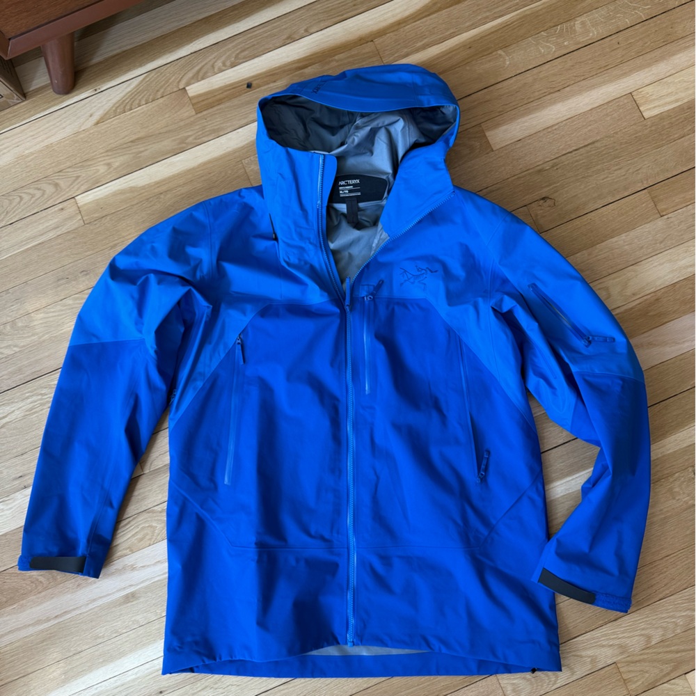 Arc'teryx Rush Men's XL in Vitality Blue